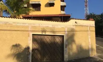 EXCELENTE CASA EM LOTE 360 METROS NO BAIRRO ARCADIA EM CONTAGEM