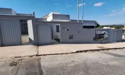 EXCELENTE CASA GEMINAD EM A“TIMA LOCALIZAA‡AƒO DO BAIRRO VILA VERDE EM BETIM