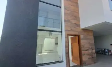 EXCELENTE CASA COM ACABAMENTO DE LUXO EM A“TIMA LOCALIZAA‡AƒO DO GUARUJA MANSA•ES EM BETIM