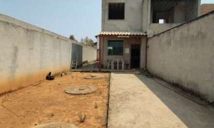 EXCELENTE CASA GEMINADA EM A“TIMA LOCALIZAA‡AƒO DO RECANTO VERDE EM ESMERALDAS
