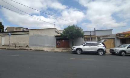 EXCELENTE CASA 03 QUARTOS EM A“TIMA LOCALIZAA‡AƒO DO BAIRRO RIACHO DAS PEDRAS EM CONTAGEM
