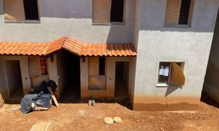 Casa com 2 quartos à venda na Rua Vicentina de Melo Alves, Bandeirinhas, Betim
