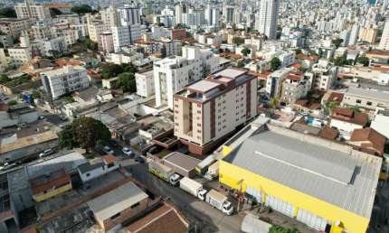 EXCELENTE AREA PRIVATIVA  02 QUARTOS EM BELO HORIZANTE