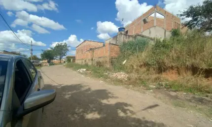 EXCELENTE LOTE DO LADO DE CIMA DA RUA COM 360 METROS, RECANTO VERDE ESMERALDAS