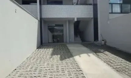 EXCELENTE CASA GEMINADA 03 QUARTOS COM SUATE NO VALE DAS ORQUIDEAS EM CONTAGEM