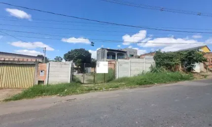 A“TIMO LOTE DE 400 METROS NO NOVO RETIRO EM ESMERALDAS