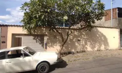 LINDA CASA EM LOTE DE 360 METRO NO ALVORADA EM CONTAGEM