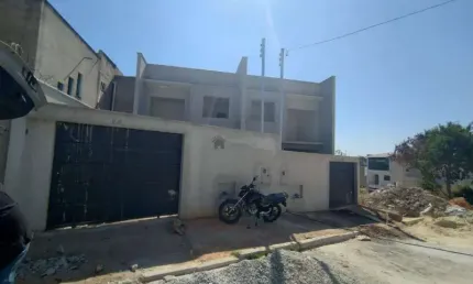 LINDA CASA GEMINADA 03 QUARTOS NO MONTE VERDE EM BETIM