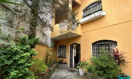 Casa de alto padrão a venda na Vila Oliveira em Mogi das Cruzes-SP
