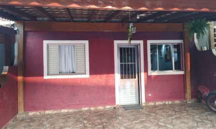 Casa à venda no Condomínio Residencial Felicita, no Boa Vista em Suzano/SP.