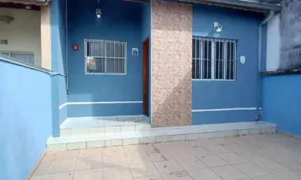 Linda casa a venda com 3 dormitórios na cidade edson em suzano-sp
