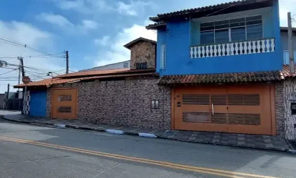 Sobrado para locação de alto padrão com 6 dorms, 5 suítes, espaço comercial e salão – 375m² – parque santa rosa, suzano/sp