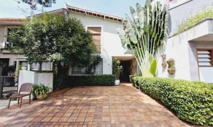 Excelente casa de vila para venda em Jardim Paulista com 3 quartos, sendo 3 suítes, 216m²