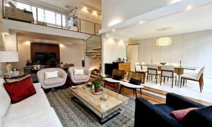 Aconchegante casa tipo para venda com 3 quartos, sendo 3 suítes, 290m²