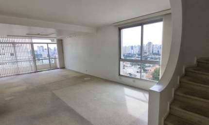 Excelente cobertura para venda com 5 quartos, sendo 4 suítes, 325m²