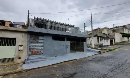 Versátil casa tipo para venda e locação em Jardim Santo Eduardo com 4 quartos, 293m²