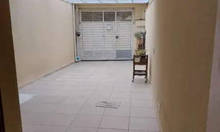 Vendo belo sobrado de 03 dormitórios no bairro campo grandena sul-sp)