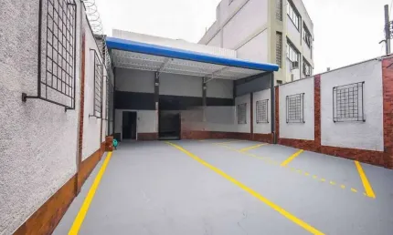 Barracão / Galpão / Depósito à venda na Rua Francisco dos Santos, Jardim Três Irmãos, Taboão da Serra