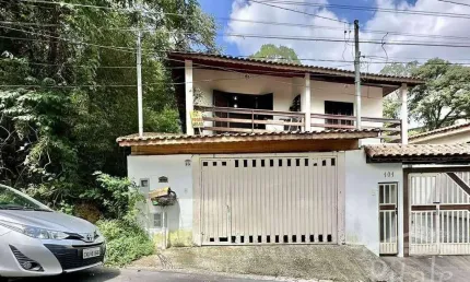 Sobrado com 2 dormitórios à venda, 139 m² por R$ 605.000 - Jardim Rebelato - Cotia/SP