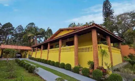 Casa térrea estilo colonial com piscina, edícula e quadra de squash – 384 m² por r$ 1.340.000,00 – colonial village, cotia/sp