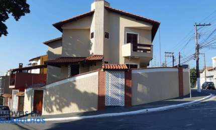 Casa com 3 dormitórios à venda, 164 m² por R$ 742.000,00 - Jardim Vila Galvão - Guarulhos/SP