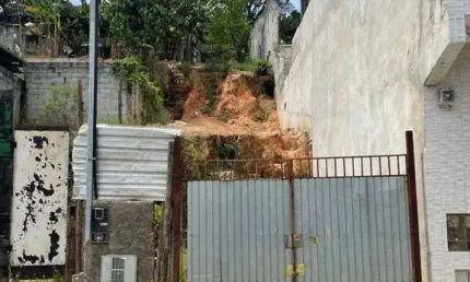 Terreno à venda, 267 m² por R$ 142.000 - Estância Paraíso - Itaquaquecetuba/SP