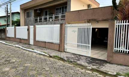 Sobrado 4 Dormitórios - Bairro São João - Itajaí-SC