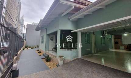 Casa com 3 dormitórios para alugar, 130 m² por R$ 7.711,83/mês - Fazenda - Itajaí/SC