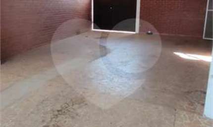 Casa com 3 quartos para locação em Jardim Bela Vista - SP