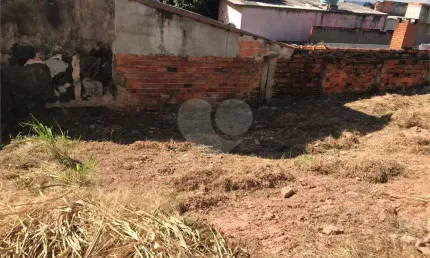 Terreno à venda na Jandira Martins, Vila Martins, Carapicuíba