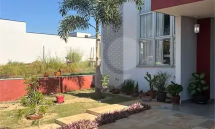 Sobrado com 3 quartos à venda em Residencial Jardim Do Jatobá - SP