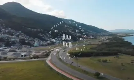 Terreno com ótima viabilidade para construção no saco dos limões