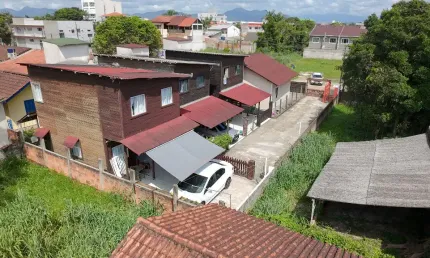 4 residências em 1 para venda no bairro jardim pérola do atlântico,  localizado no coração da cidade de itapoá / sc, região centro.