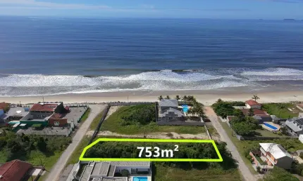 Terreno QUADRA MAR com FRENTE PARA DUAS RUAS  para Venda no Balneário NASCIMENTO, localizado na cidade de Itapoá /SC.