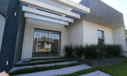 Casa NOVA para Venda no Balneário CAMBIJÚ, localizada no Centro cidade de Itapoá/SC.