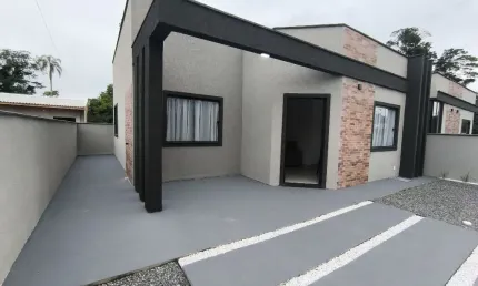 Casa nova e moderna para venda no balneário praia do imperador, localizado na cidade de itapoá / sc.