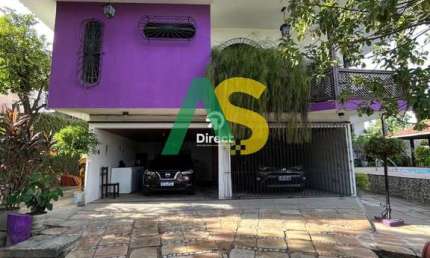 Casa de luxo à venda em Jaboatão - 5 quartos, 3 suítes, 2 salas, 6 banheiros, 4 vagas.