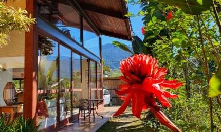 Maravilhos Casa à Venda em Paraty-RJ, Bairro Jabaquara: 4 Suítes, 2 Banheiros, 3 Vagas de Garagem, 204m².