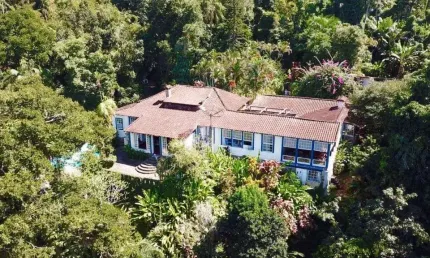 Espetacular casarão colonial à Venda em Paraty-RJ - 8 Quartos, 8 Suítes e 700m² de Pura Elegância no Bairro Corumbe