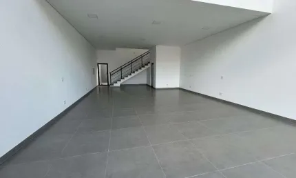 Loja para alugar por R$4.700 - Jardim das Paineiras, Jaú - SP