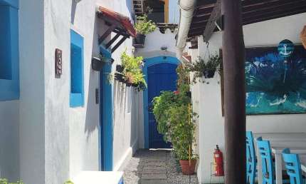Oportunidade única: Pousada à venda no Centro Histórico de Paraty-RJ, com 6 quartos, 6 suítes e 312m² de área!