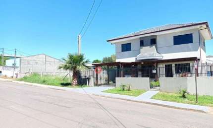 Sobrado com 3 dormitórios à venda, 152 m² por R$ 600.000,00 - Boqueirão - Guarapuava/PR