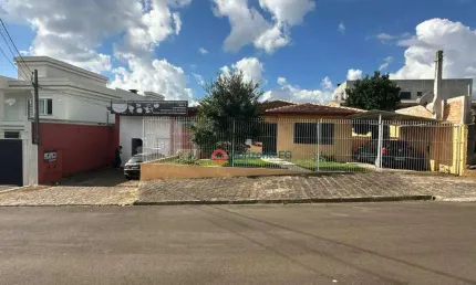 Casa com 3 dormitórios e Barracão à venda, 150 m² por R$ 1.200.000 - Alto da XV - Guarapuava/PR