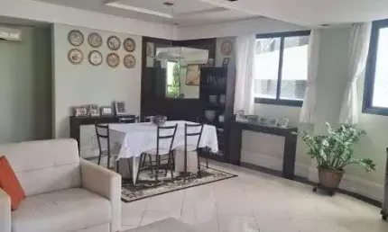 CONFORTÁVEL 4 QTS AMPLO APARTAMENTO PRÓXIMO À PRAIA