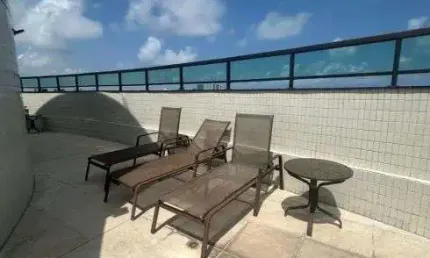 Imóvel para aluguel tem 57 metros quadrados com 2 quartos em Boa Viagem - Recife - PE