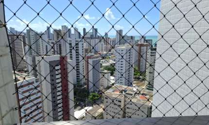 ACONHEGANTE APARTAMENTO EM ANDAR ALTÍSSIMO EM BOA VIAGEM