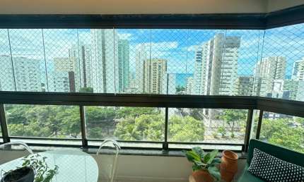 BELÍSSIMO APARTAMENTO PRÓXIMO À PRAIA COM LAZER E DUAS VAGAS