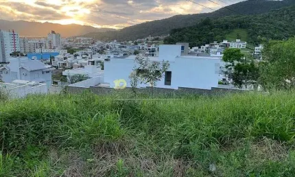 Terreno de esquina à venda, Pedra Branca, Palhoça, SC