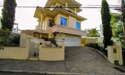 Casa com 3 suítes à venda, 245 m² por R$ 2.100.000 - Pedra Branca - Palhoça/SC