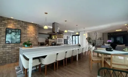 Casa com 5 dormitórios à venda, 511 m² por R$ 3.800.000,00 - Pedra Branca - Palhoça/SC